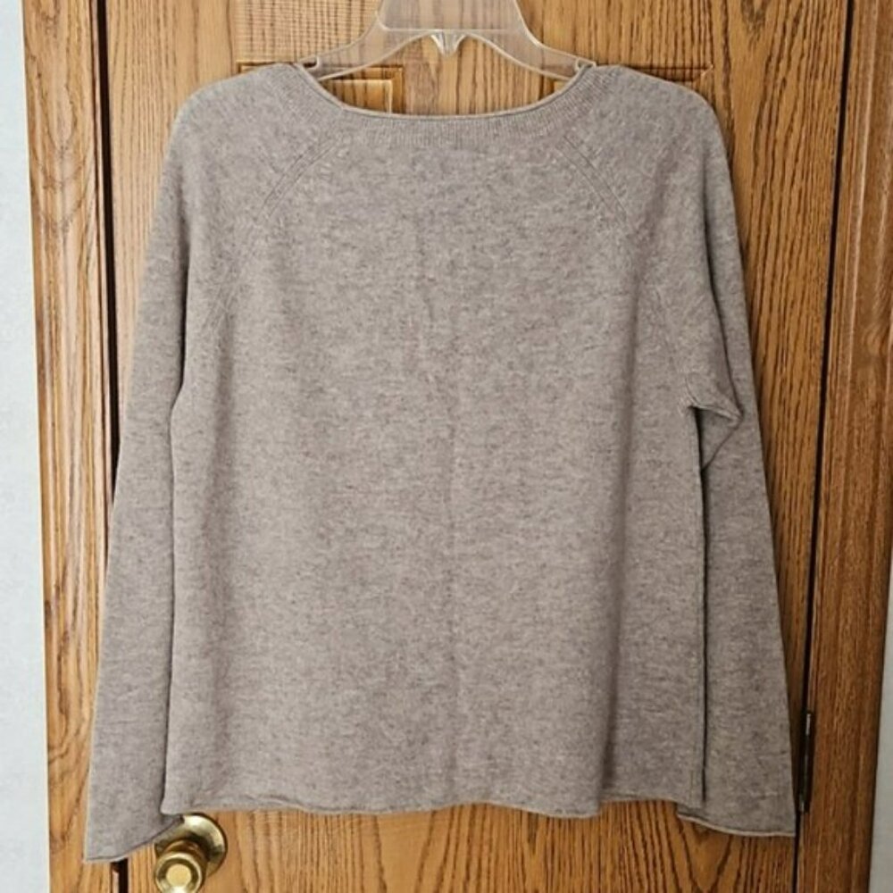 Cashmere Fenn Wright Manson Taupe Sweater size Large EUC - Picture 9 of 9